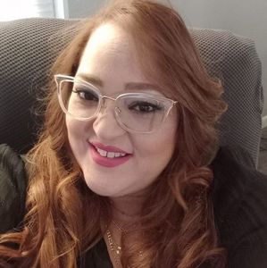 Meet your Posher, Natividad